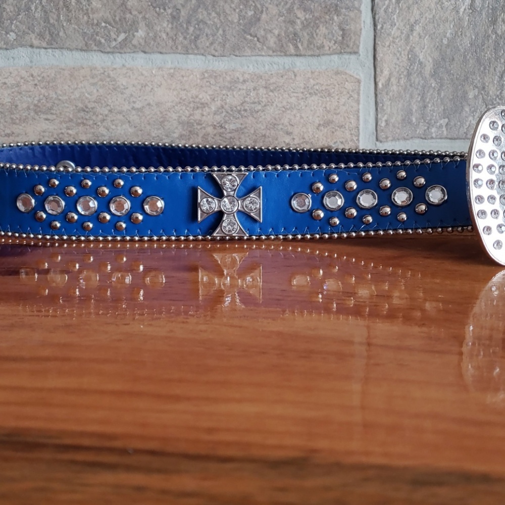 Womens Rhinestone Belt - Picture 3 of 8